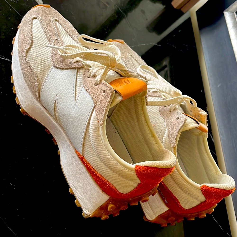 Women New Balance like new